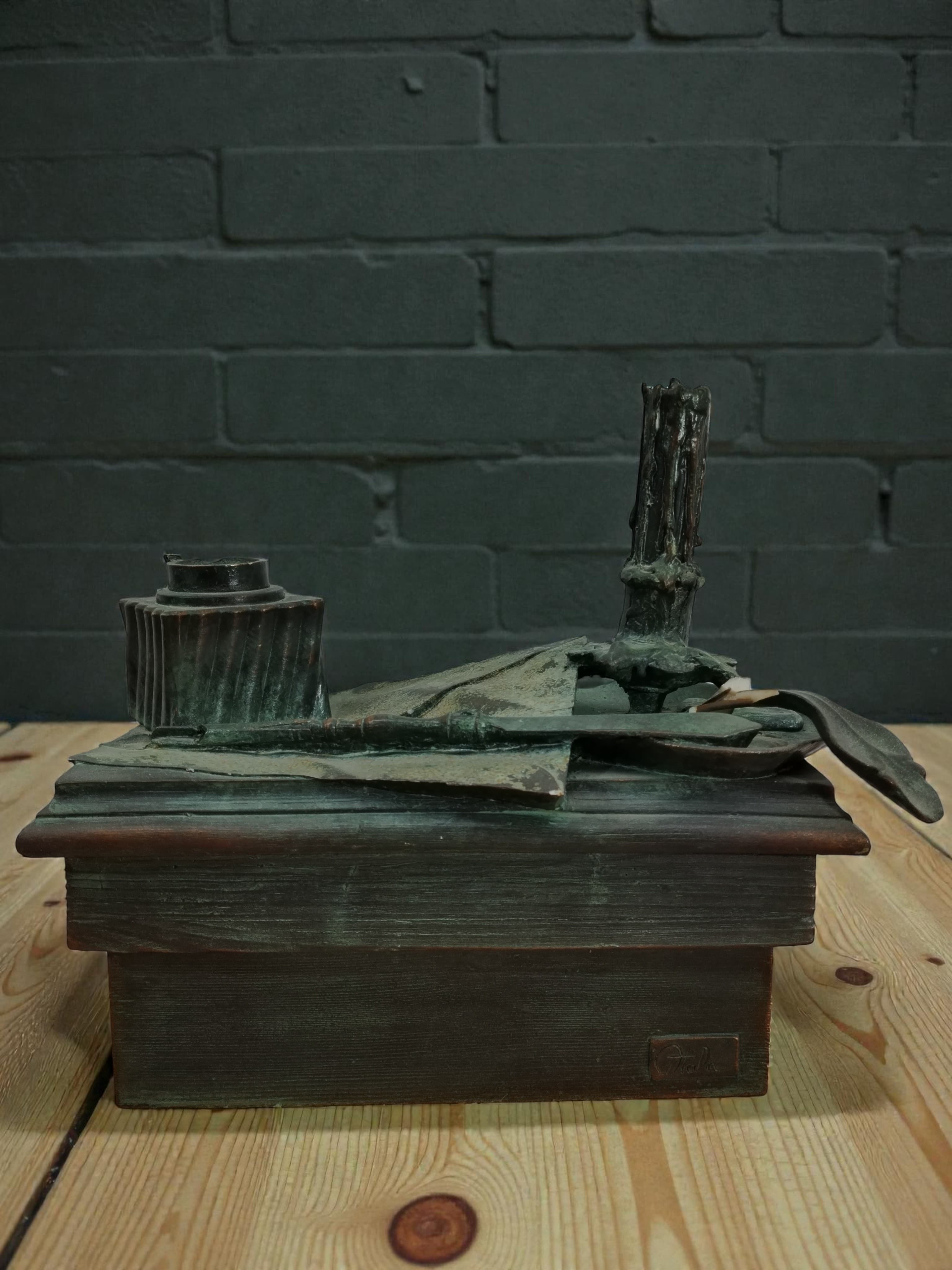 Escultura "Lección de Historia" de Attala