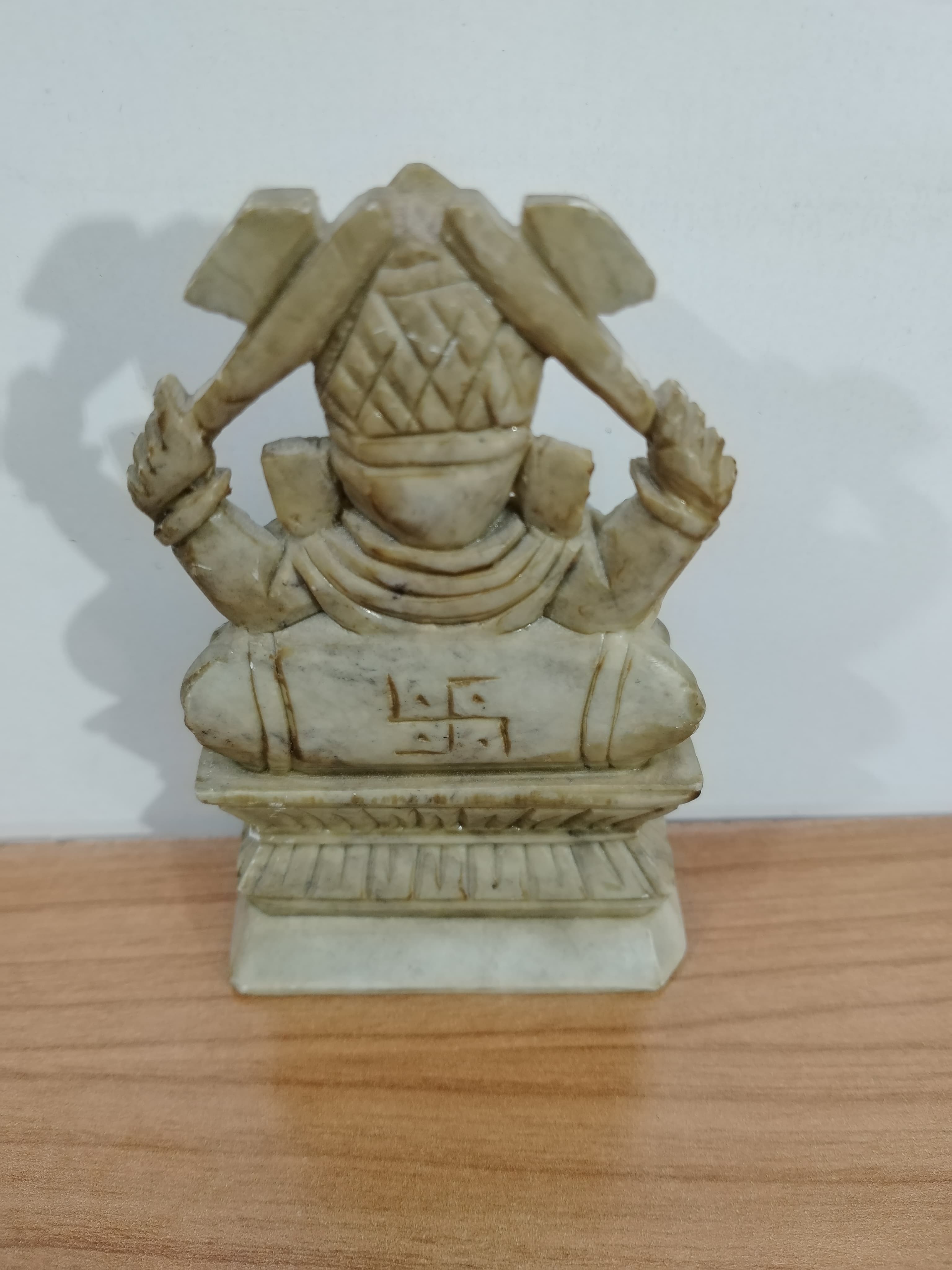 Estatua de Ganesha en Piedra Tallada - imagen 4