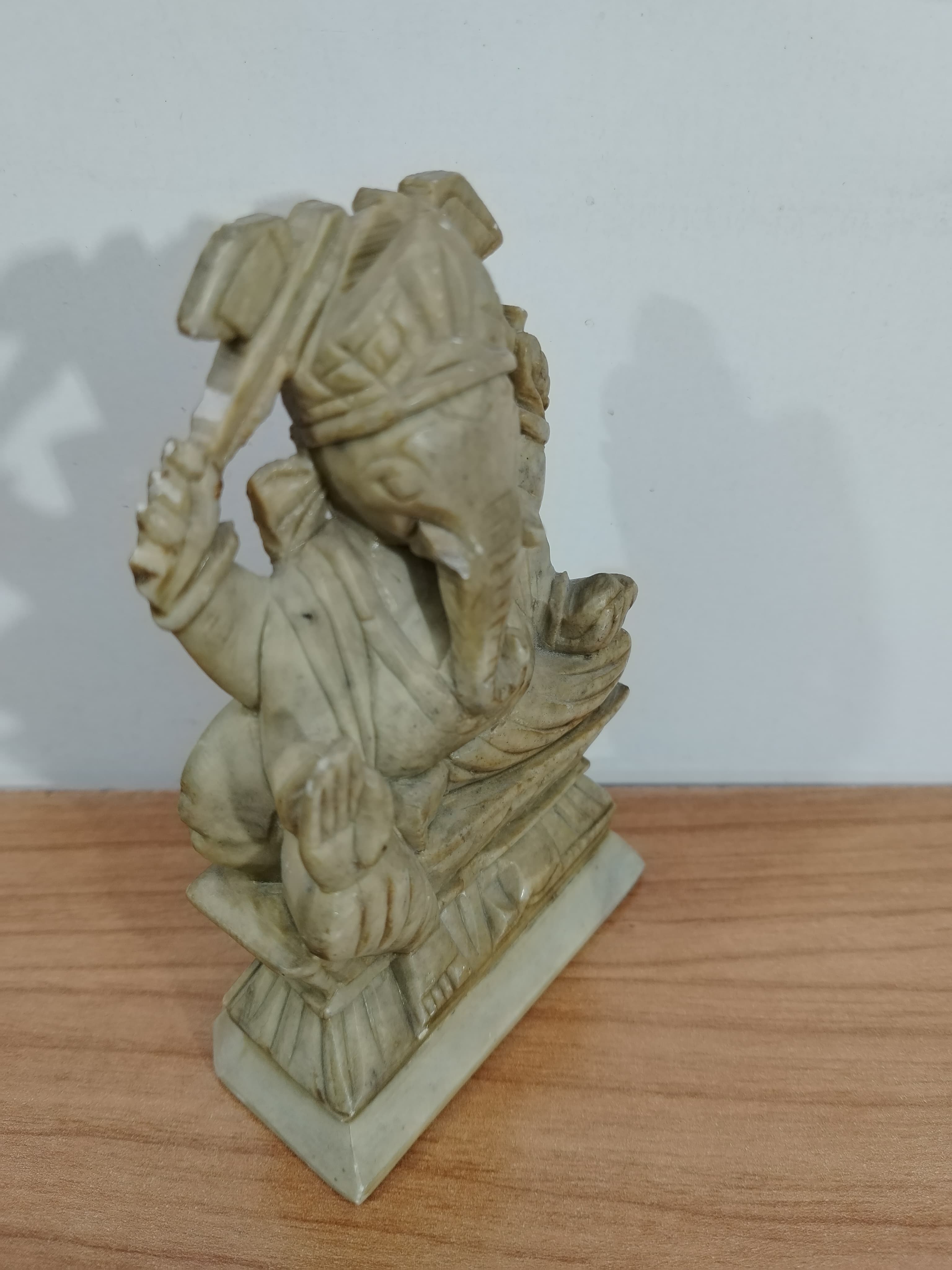 Estatua de Ganesha en Piedra Tallada - imagen 3
