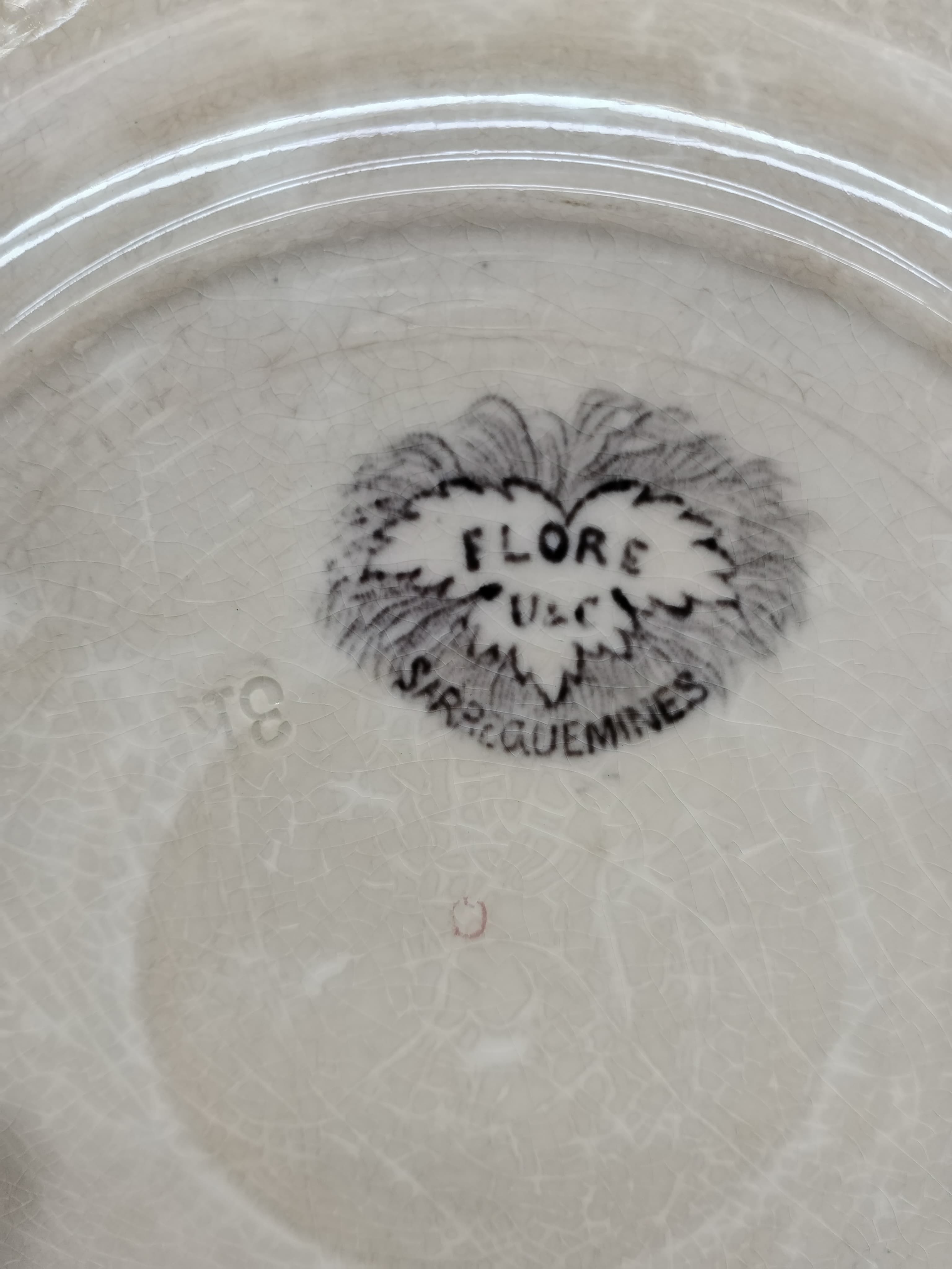 Plato Antiguo Sarreguemines Modelo Flore - imagen 4